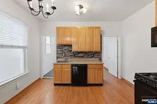 394 Woodlawn Ave 2, Jersey City, NJ 07305 - Photo 14