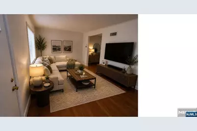 390 Chestnut Street, Paramus, NJ 07652 - Photo 2
