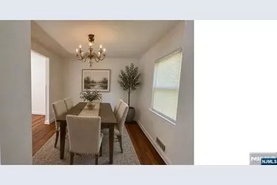 390 Chestnut Street, Paramus, NJ 07652 - Photo 4