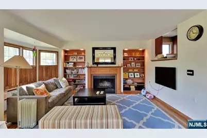 20 Pershing Place, Cresskill, NJ 07626 - Photo 4