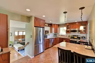 20 Pershing Pl, Cresskill, NJ 07626 - Photo 6