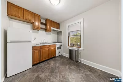 415 Lincoln Avenue 2 #2, Cliffside Park, NJ 07010 - Photo 6