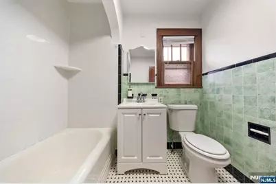 415 Lincoln Avenue 2 #2, Cliffside Park, NJ 07010 - Photo 12