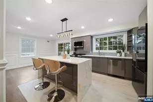 16 Coles Ct, River Edge, NJ 07661 - Photo 10