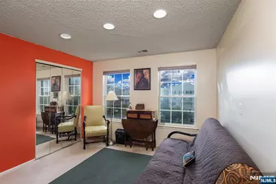 89 Vaughan Drive 824 #824, Newark, NJ 07103 - Photo 18