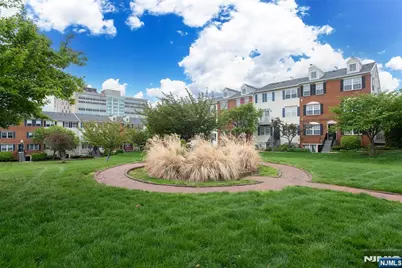 89 Vaughan Drive 824 #824, Newark, NJ 07103 - Photo 2