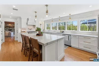 101 Tam O Shanter Drive, Mahwah, NJ 07430 - Photo 8