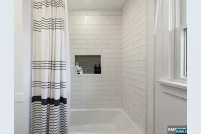 101 Tam O Shanter Drive, Mahwah, NJ 07430 - Photo 32