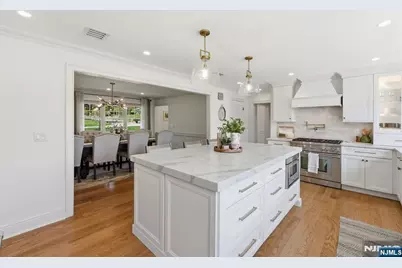 101 Tam O Shanter Drive, Mahwah, NJ 07430 - Photo 10