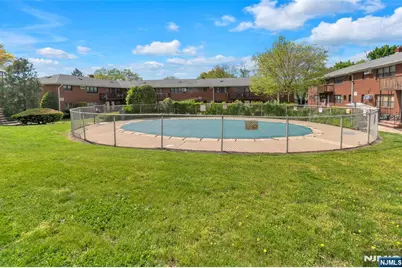 186 Terhune C #20, Lodi, NJ 07644 - Photo 10