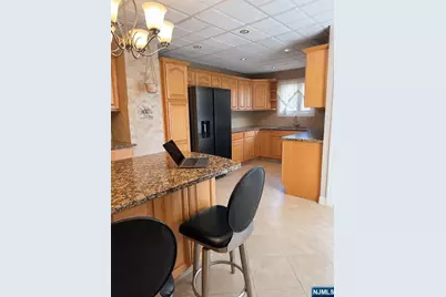 70 Franklin Street, Little Ferry, NJ 07643 - Photo 4