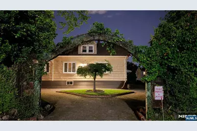70 Franklin Street, Little Ferry, NJ 07643 - Photo 6
