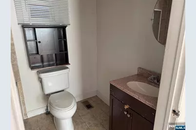 45 Ogden Street, Newark, NJ 07104 - Photo 32