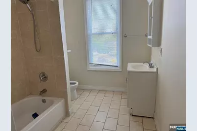45 Ogden Street, Newark, NJ 07104 - Photo 18