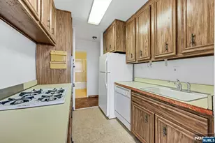 2077 Center Ave 20C, Fort Lee, NJ 07024 - Photo 16