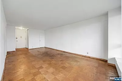 2077 Center Avenue 20C #20C, Fort Lee, NJ 07024 - Photo 12