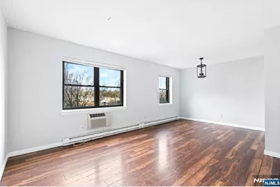 300 Lookout Avenue C4 #C4, Hackensack, NJ 07601 - Photo 2