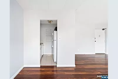 300 Lookout Avenue C4 #C4, Hackensack, NJ 07601 - Photo 4