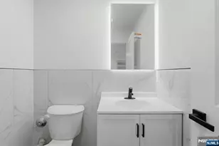 68 Sherman Ave, Newark, NJ 07114 - Photo 20