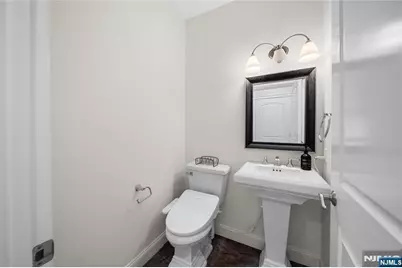 8 Marion Avenue, Cliffside Park, NJ 07010 - Photo 12