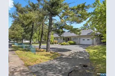 915 Glen Avenue, Washington Township, NJ 07676 - Photo 4