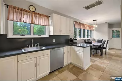 915 Glen Avenue, Washington Township, NJ 07676 - Photo 16