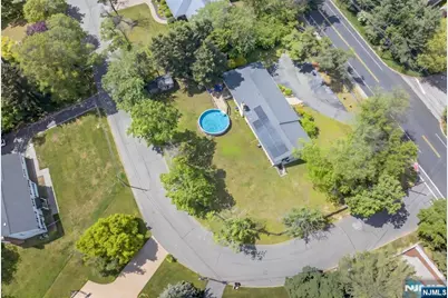 915 Glen Avenue, Washington Township, NJ 07676 - Photo 2