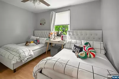 915 Glen Avenue, Washington Township, NJ 07676 - Photo 22