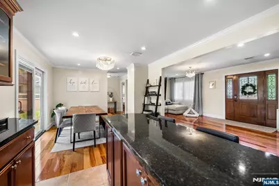124 Crain Road, Paramus, NJ 07652 - Photo 14