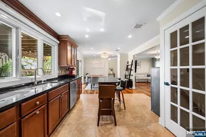 124 Crain Road, Paramus, NJ 07652 - Photo 16