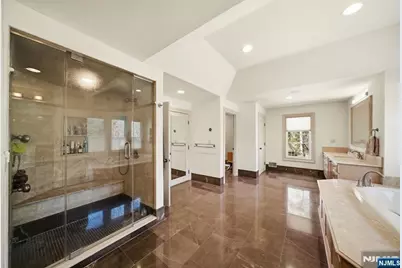 61 Essex Drive, Tenafly, NJ 07670 - Photo 28