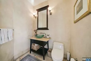 61 Essex Dr, Tenafly, NJ 07670 - Photo 10