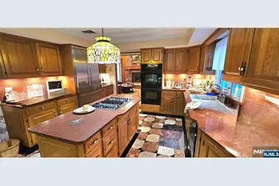 309 Paul Court, Wyckoff Township, NJ 07481 - Photo 6