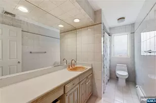 767 Kingsland Ave, Ridgefield, NJ 07657 - Photo 16