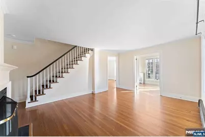 57 Pomander Walk, Ridgewood, NJ 07450 - Photo 2