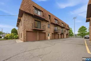 825 Riverside Ave 203, Lyndhurst Township, NJ 07071 - Photo 2