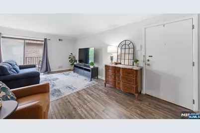 825 Riverside Avenue 203 #203, Lyndhurst Township, NJ 07071 - Photo 6