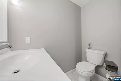 825 Riverside Avenue 203 #203, Lyndhurst Township, NJ 07071 - Photo 18
