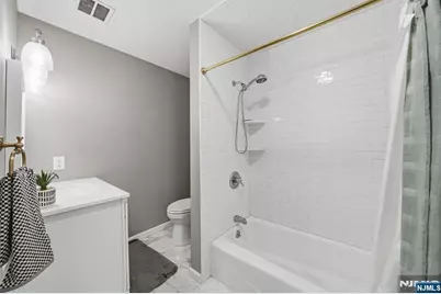 825 Riverside Avenue 203 #203, Lyndhurst Township, NJ 07071 - Photo 16