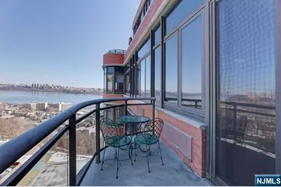 100 Carlyle Drive 17B-N #17B-N, Cliffside Park, NJ 07010 - Photo 12