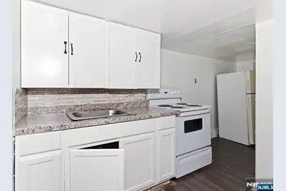 176C Parker Street, Newark, NJ 07104 - Photo 12