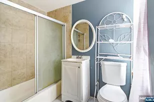 176c Parker St, Newark, NJ 07104 - Photo 6