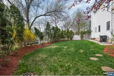 177 Lawson Place, Paramus, NJ 07652 - Photo 40