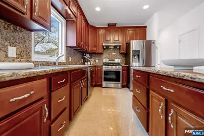 177 Lawson Place, Paramus, NJ 07652 - Photo 16