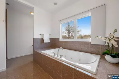 177 Lawson Place, Paramus, NJ 07652 - Photo 30