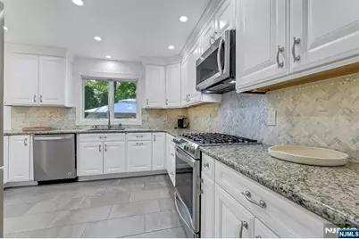 154 Spring Valley Road, Park Ridge, NJ 07656 - Photo 16