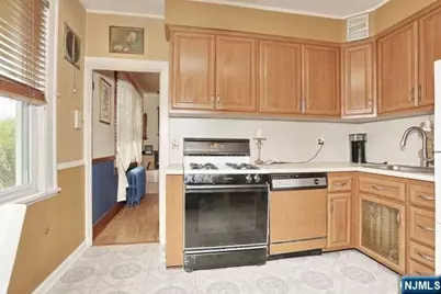 35 Demarest Avenue, Bergenfield, NJ 07621 - Photo 20