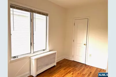 95 Hobart Street 2nd F #2nd F, Ridgefield Park, NJ 07660 - Photo 10