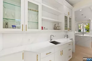 3 Mountain View Ct, Demarest, NJ 07627 - Photo 14