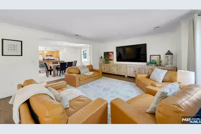 69 Thiem Avenue, Rochelle Park Township, NJ 07662 - Photo 8